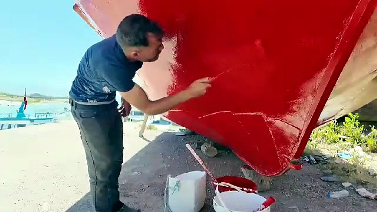 Türkiye'nin eşsiz habitatında av yasağı bitti balıkçılar ''vira Bismillah'' dedi