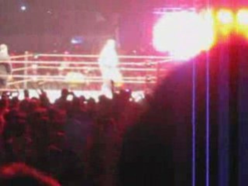 Entrada John Cena  Arena Santiago WWE Raw 2-7-08