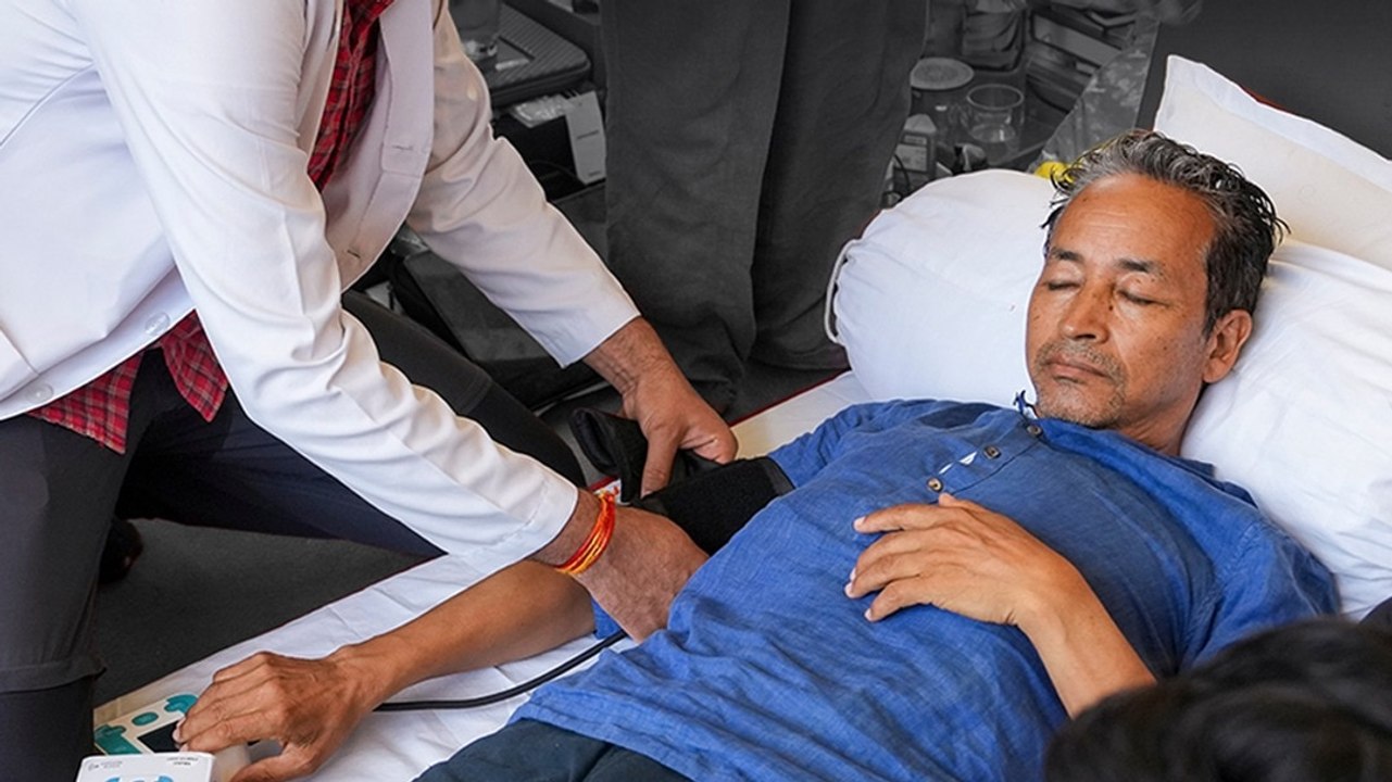 Sonam Wangchuk Hunger Strike Day 18: बिगड़ती सेहत पर हाई कोर्ट सख्त, केंद्र और दिल्ली सरकार को नोटिस