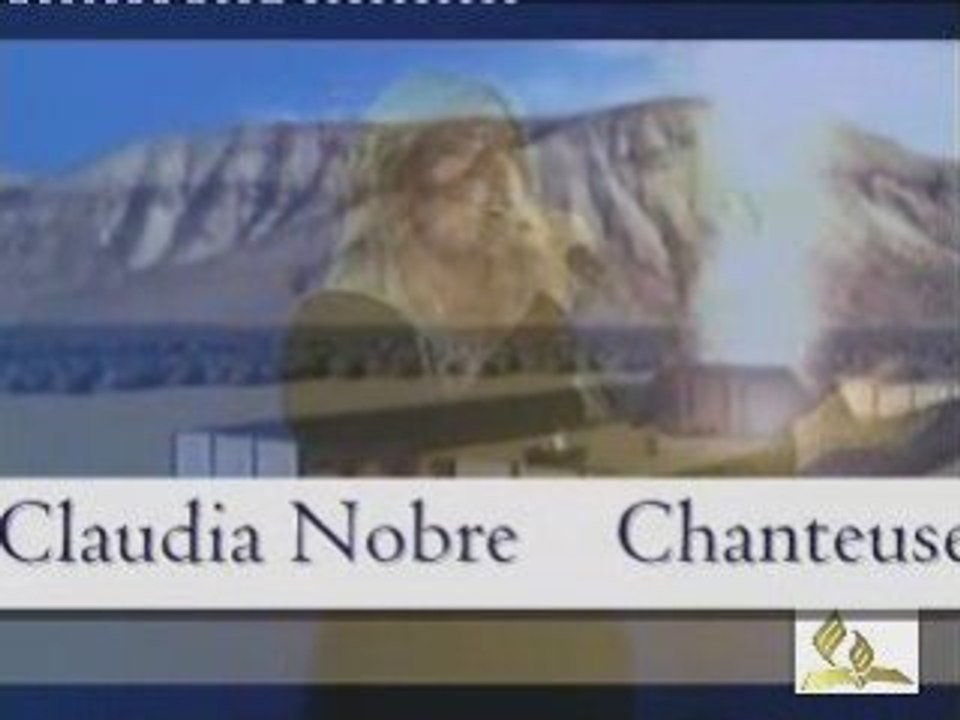 DIEU EST ICI  LIVE (Claudia Nobre)