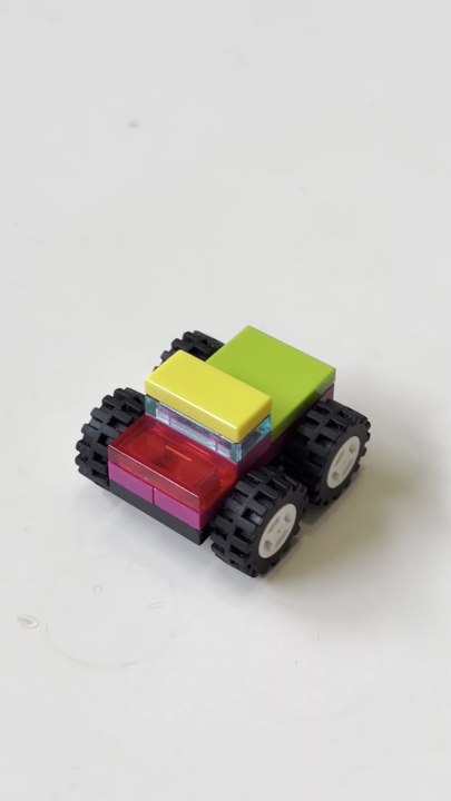 Pocket-Sized LEGO Classic Truck!