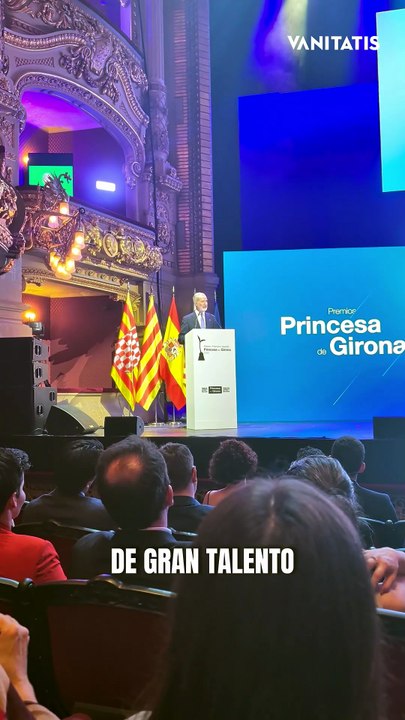 Analizamos las imágenes viendo el Mundial con las que los Reyes y sus hijas han conquistado las redes