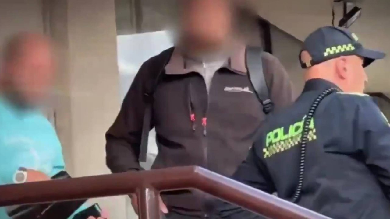 Falso asesor bancario cayó en Bogotá: así engañaba a las víctimas para quedarse con sus tarjetas de crédito