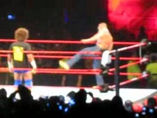 Entrada Batista  Arena Santiago WWE Raw 2-7-08