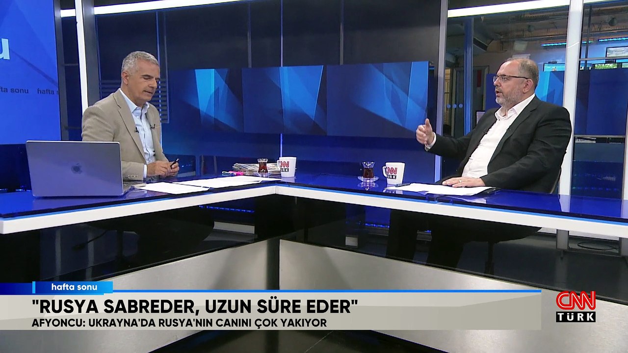 Tarihçi-Yazar Prof. Dr. Erhan Afyoncu gündemin önemli başlıklarını CNN TÜRK'te Hafta Sonu'nda değerlendirdi