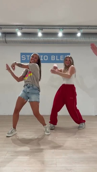 Faut tout leur apprendre en danse...😭😭