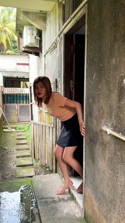 need to pee in front of the house