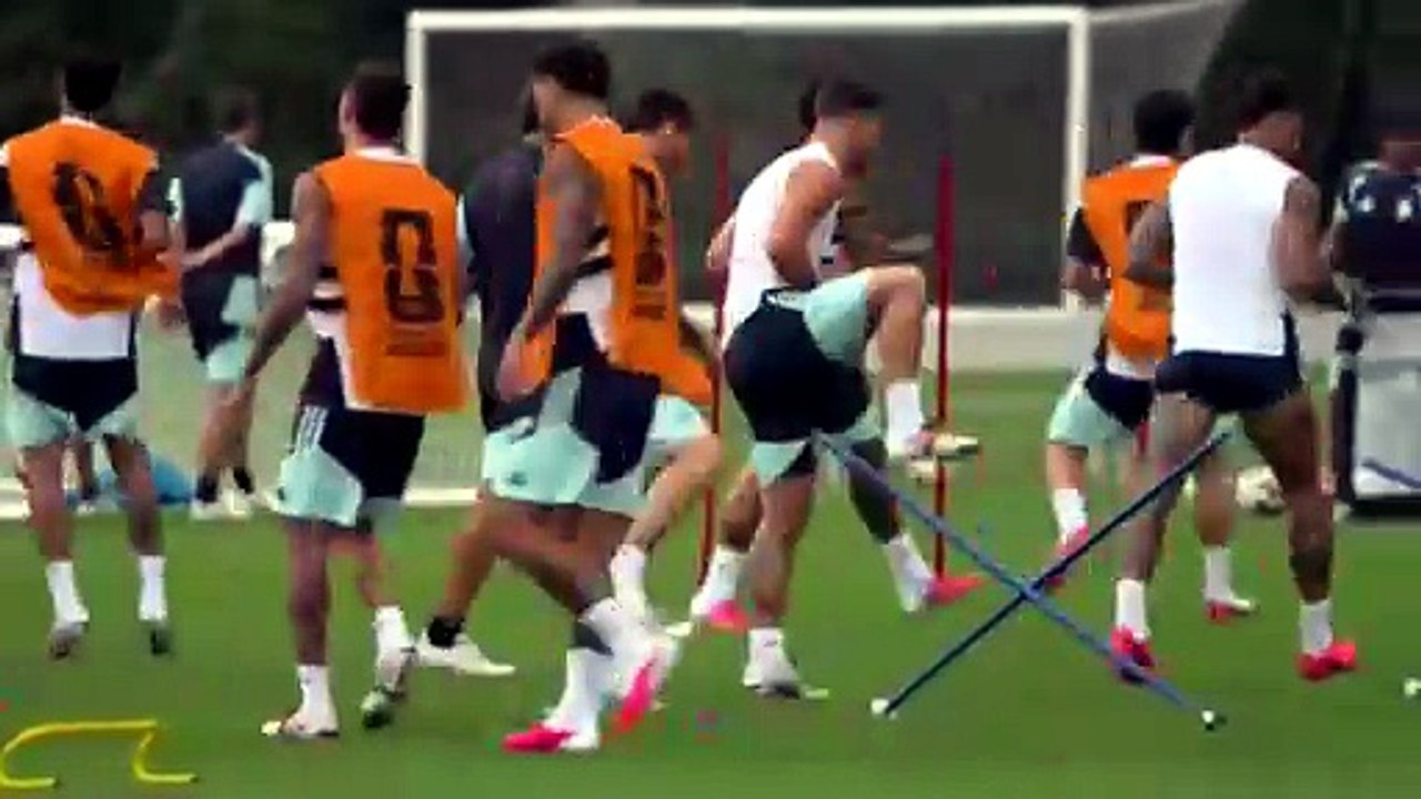MESSI & Argentina Ready for England! Atlanta Turns Blue and White Ahead of World Cup Showdown