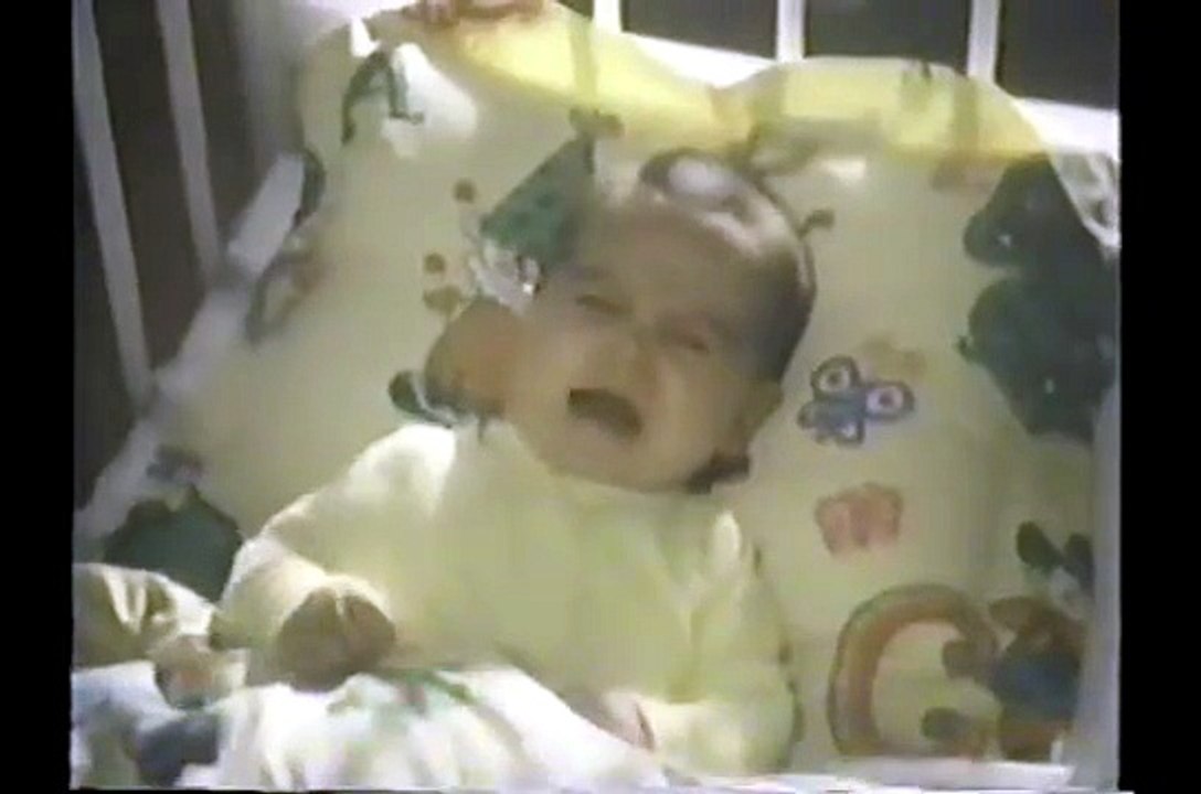 (Trailer) O Filho do Demônio (I Dont Want To Be Born, de 1975)