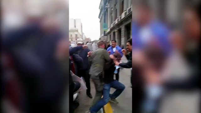 Gentileza Lula González. Reprimen a los jubilados en las inmediaciones del Congreso