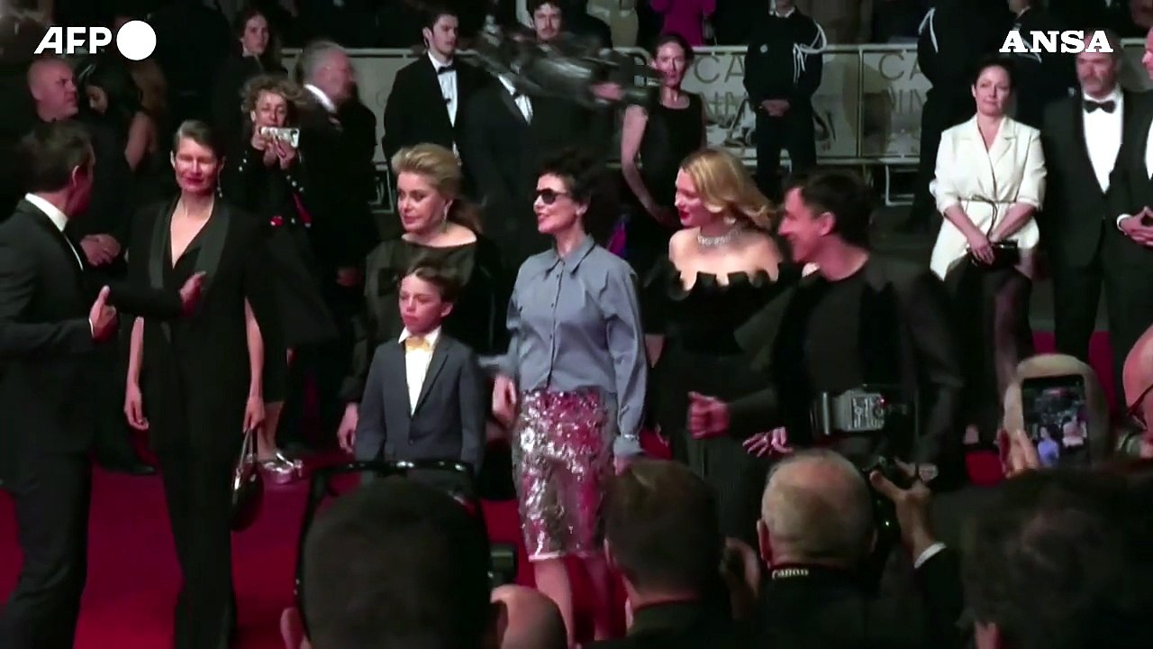 Festival di Cannes, il cast di "Gentle Monster" sul red carpet