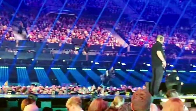 Quello che la diretta non mostra: cambi scena in tempi record all'Eurovision di Vienna