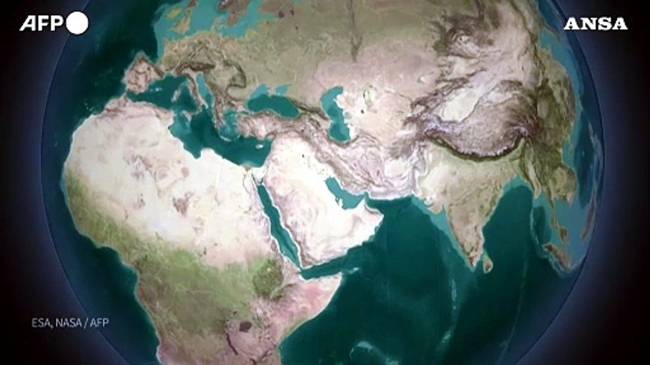 Fuoriuscita di petrolio vicino all'isola di Kharg, l'hub vitale dell'Iran
