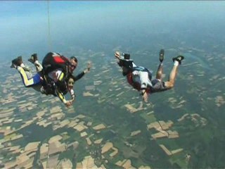 Parachutisme à Castelnau chez AIR65