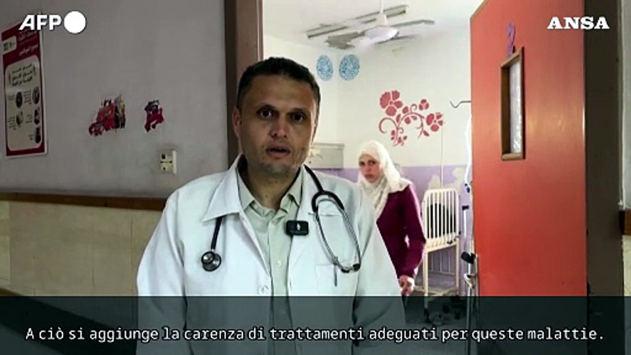 A Gaza campi profughi infestati da parassiti, medico: "Ogni giorno casi di infezioni"