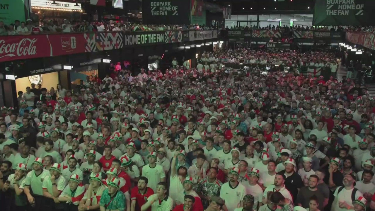 LONDON ERUPTS! ENGLAND FANS' REACTION to GORDON'S GOAL against ARGENTINA | WORLD CUP 2026