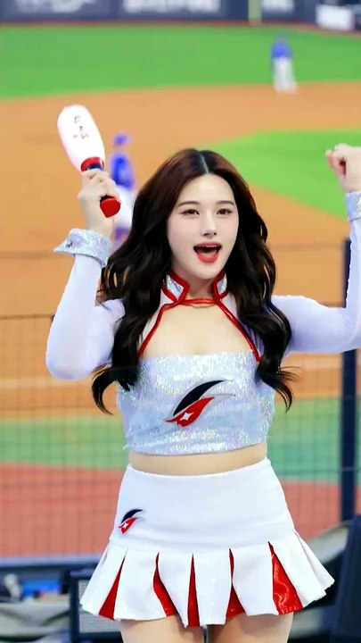 Beautiful Lee Ye-bin Cheerleading Performance | Cheerleader EP 148