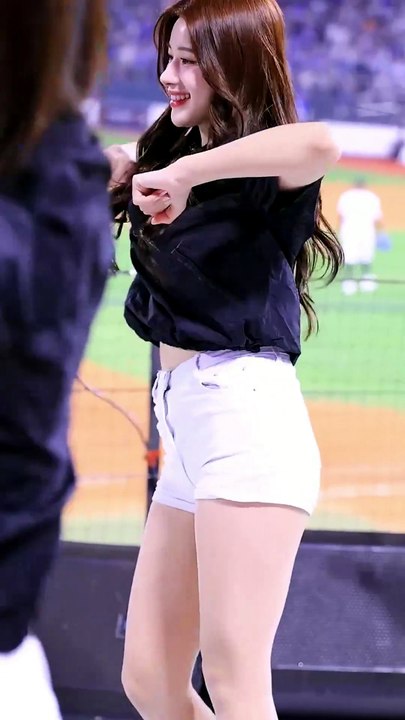 Stunning Lee Ye Bin Cheerleader Dance Performance + Cheerleader EP 155
