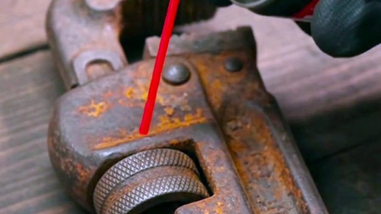 Rusty Heavy Duty Pipe Wrench Restoration!