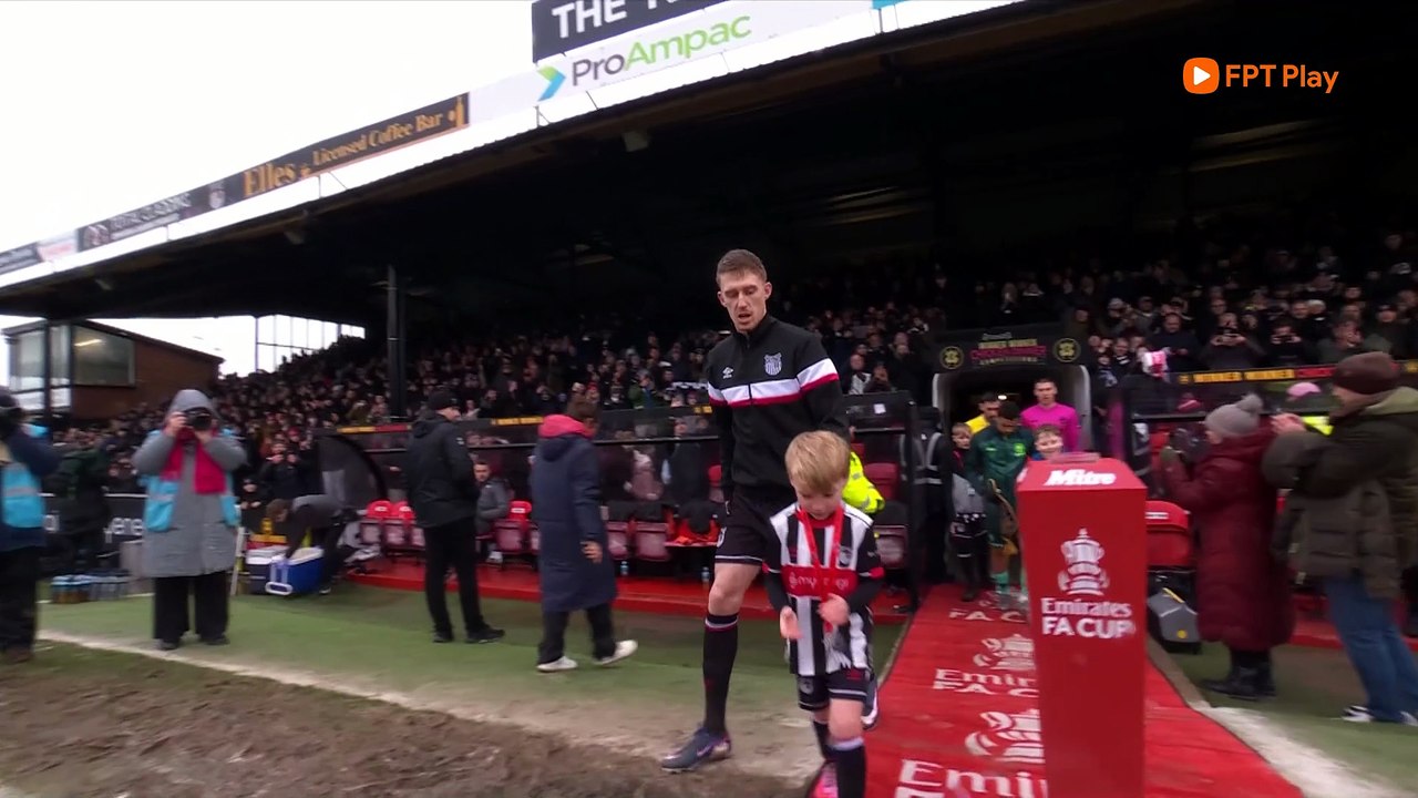 Grimsby Town 0-1 Wolverhampton Wanderers - Goal...