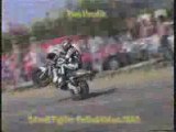 Yamaha Fazer 1000 stunts