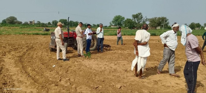 ट्रैक्टर से कुचला