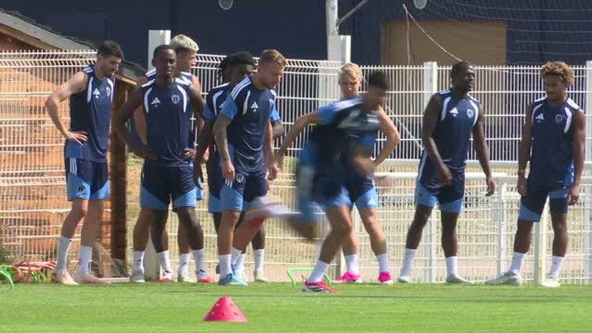 Liam Rosenior prend ses marques