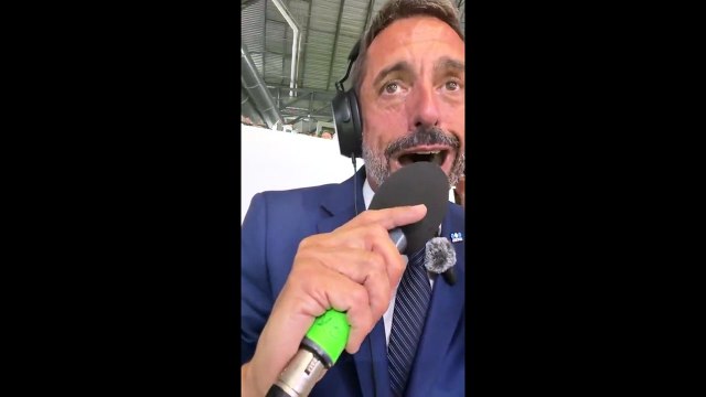 Argentina-Inghilterra, gol di Lautaro e telecronista impazzisce - Video