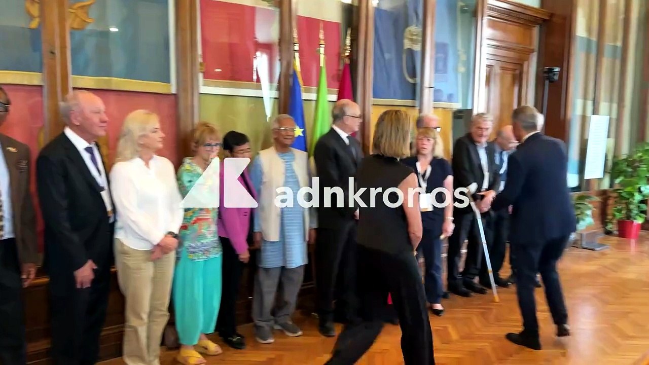 Sharon Stone si commuove all’assemblea sull'Ai a Roma: “Pace e bene”
