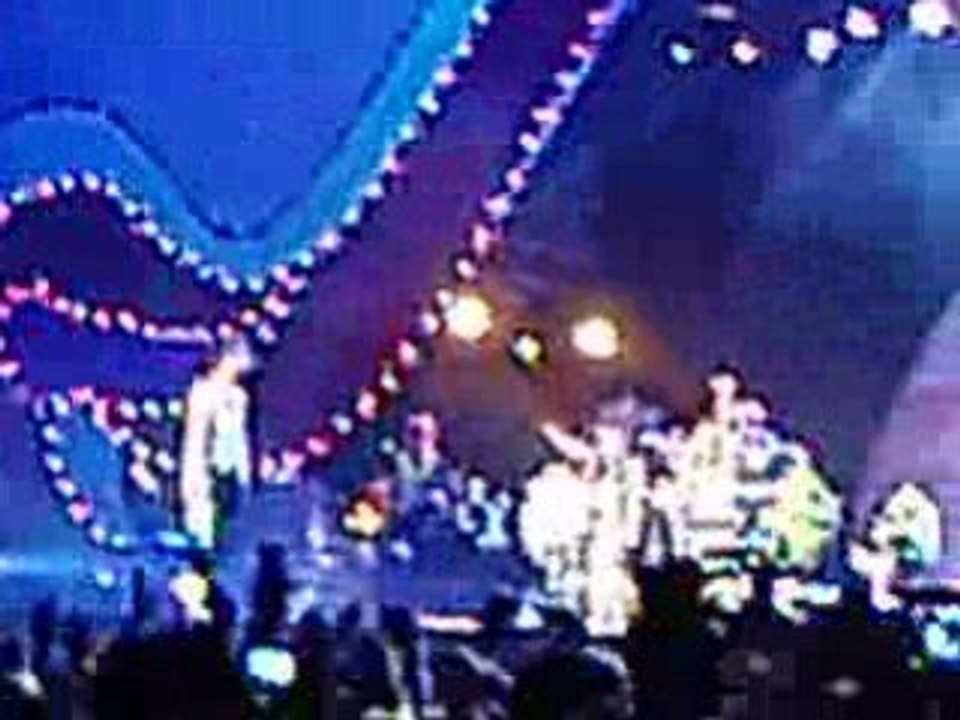 Mika - Happy ending (Parc des Princes)