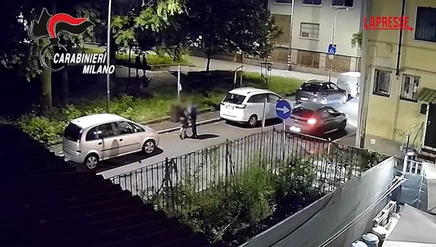 Milano: misure cautelari per due 17enni per aggressione con machete, l'attacco nel video dei carabinieri