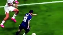 Lionel Messi a passé le ballon