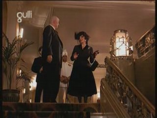 Joan COLLINS dans Annie une aventure royale 1995 (2)