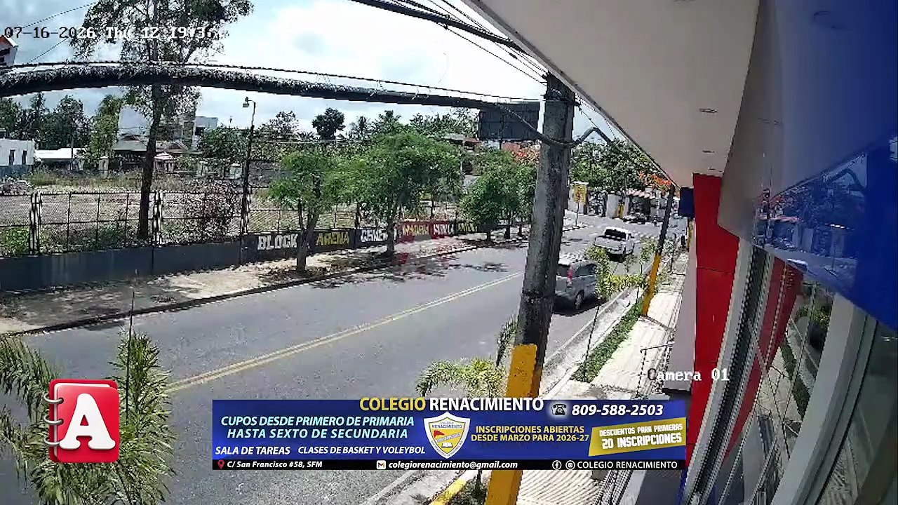 Queda grabado momento que jeepeta se vuelca en avenida Frank Grullón de SFM