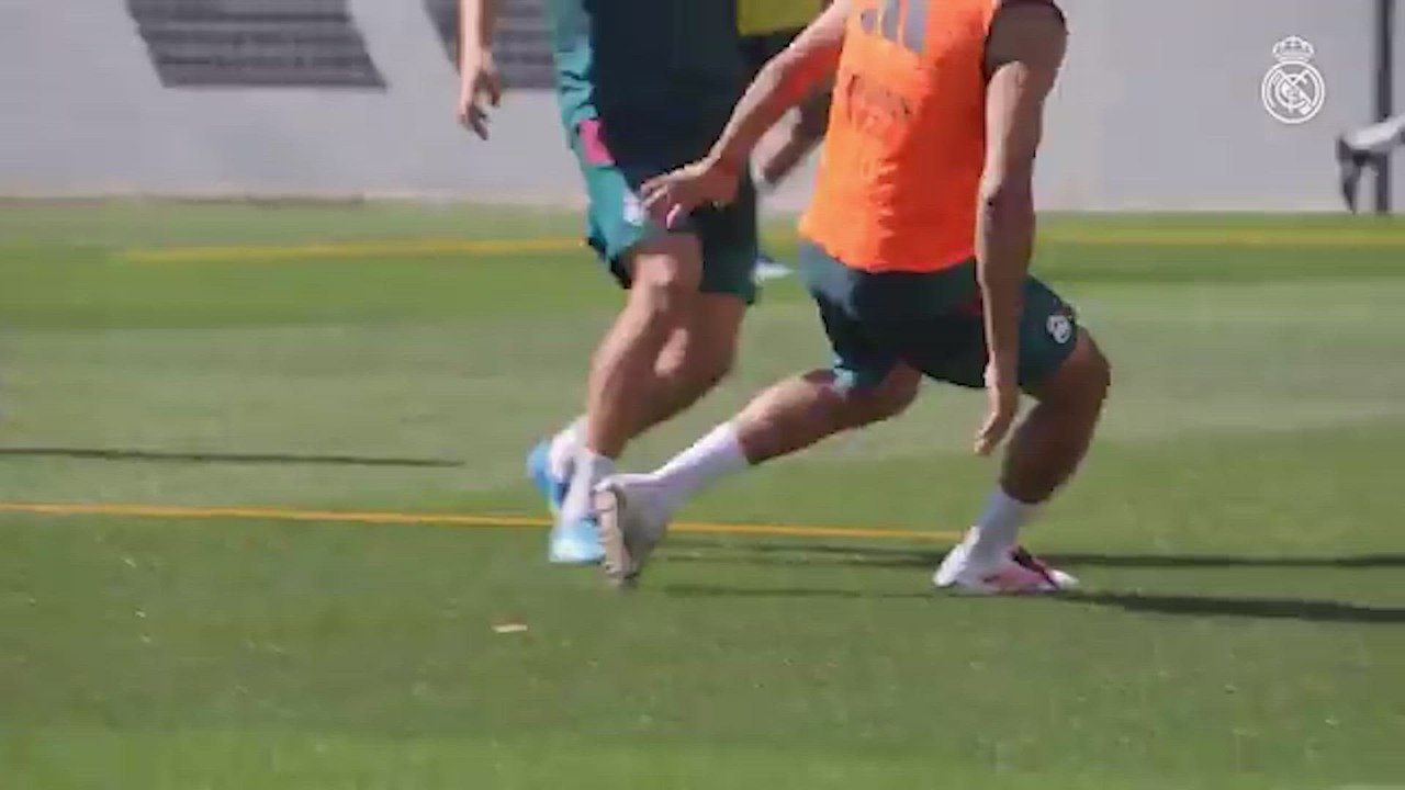 Alexander Arnold cuenta como es entrenar con Jose Mourinho
