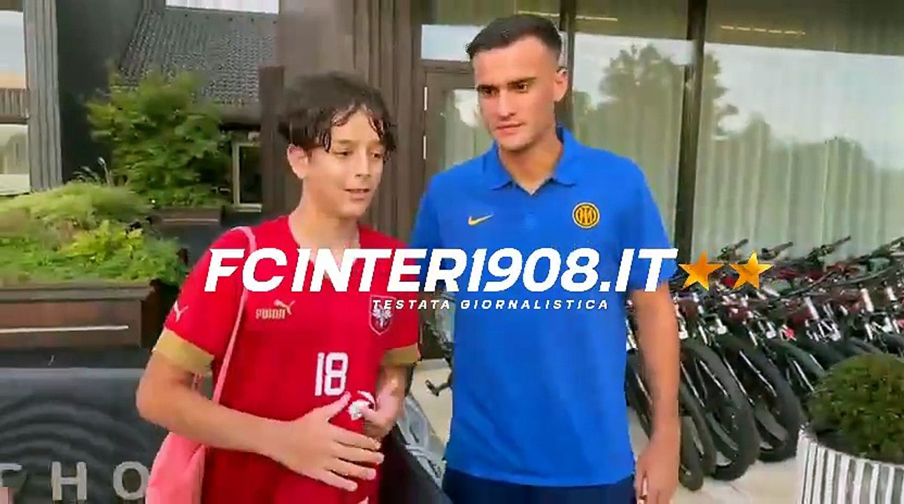 VIDEO FCIN1908 / Inter in Germania, foto e autografi per Ale Stankovic