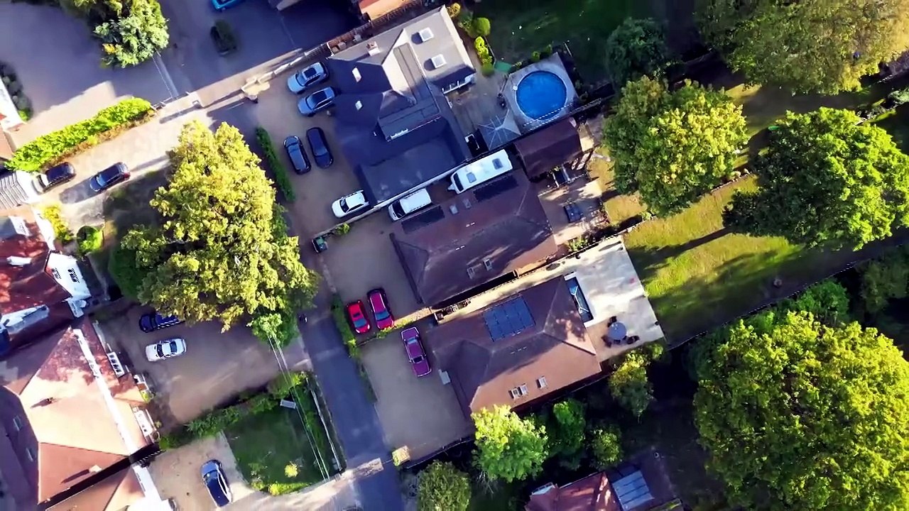 Murder in Suburbia Season 1 Episode 1