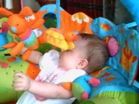 1ère découverte tapis d'éveil 04 07 08