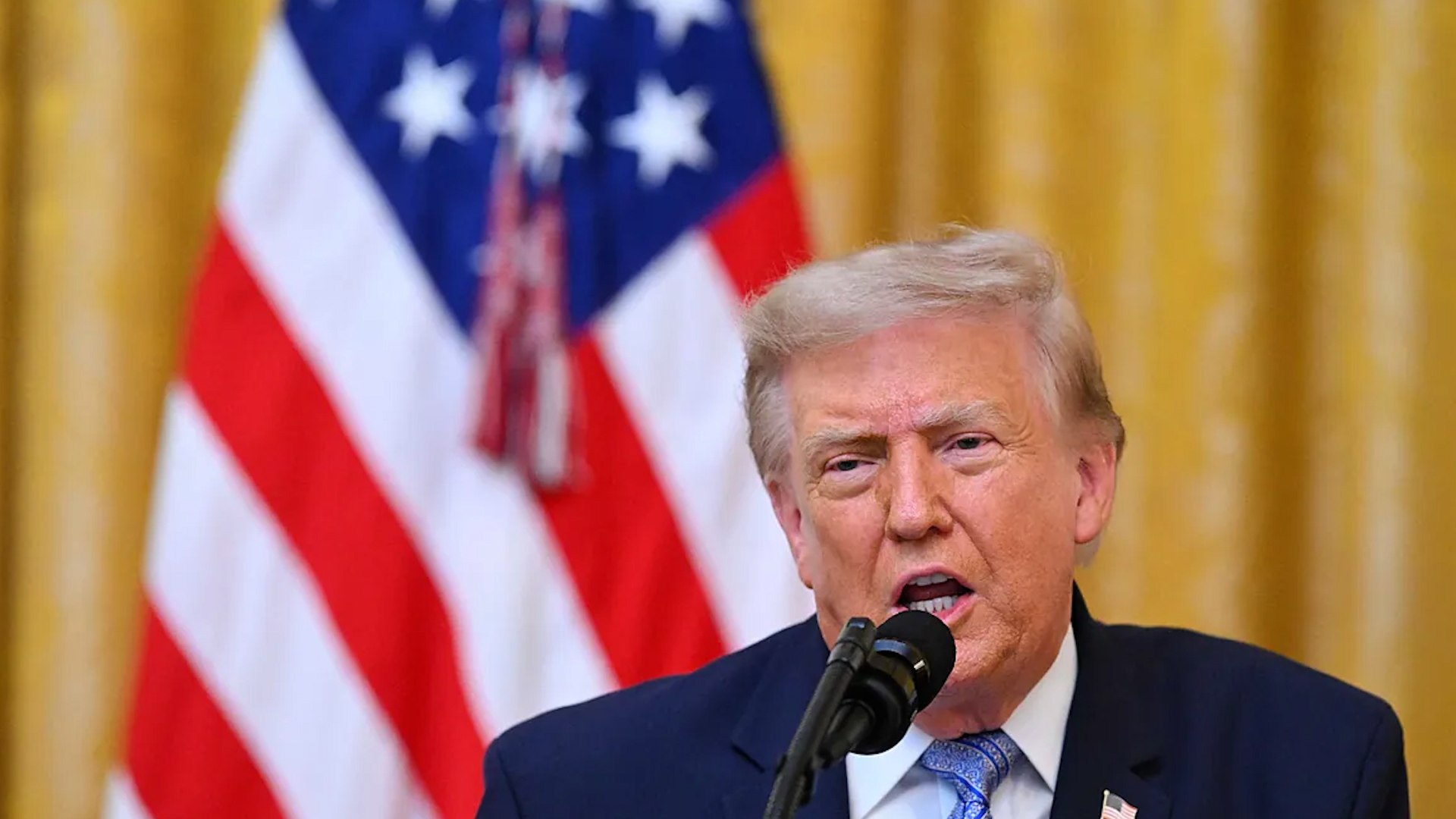 Trump siembra dudas a cuatro meses de las 'midterms' y acusa a Pekín y al "estado profundo": "El sistema electoral está expuesto a la piratería informática, la explotación y la injerencia"