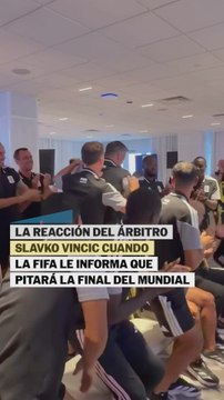 La reacción del árbitro Slavko Vincic cuando la FIFA le informa que pitará la final del Mundial