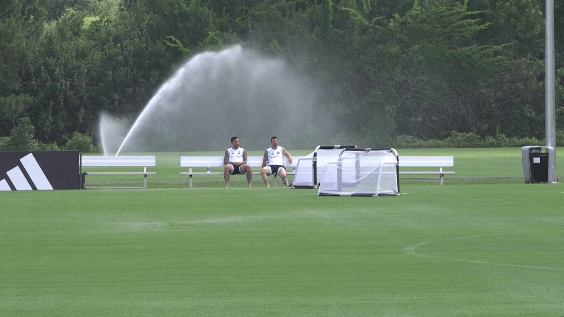 Messi en toute détente à l'entrainement avant la finale de la Coupe du Monde !