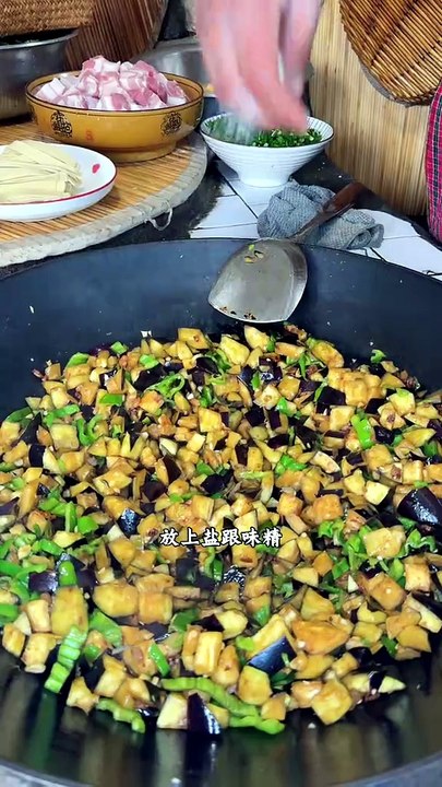 酱肉茄子包大家一定要试下简单好做主  要好吃 #酱肉茄子包#红烧肉#