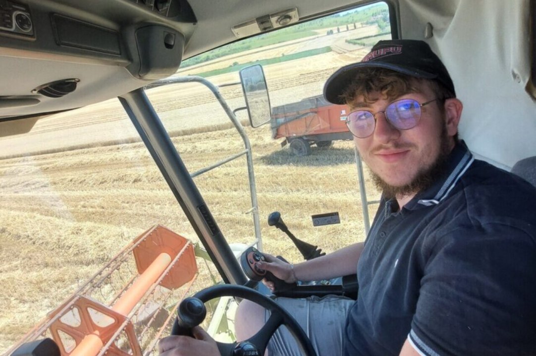 Maxime réalise ses premières moissons en solo à seulement 19 ans