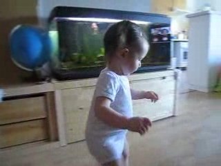 Angeline cousine 15 mois 001