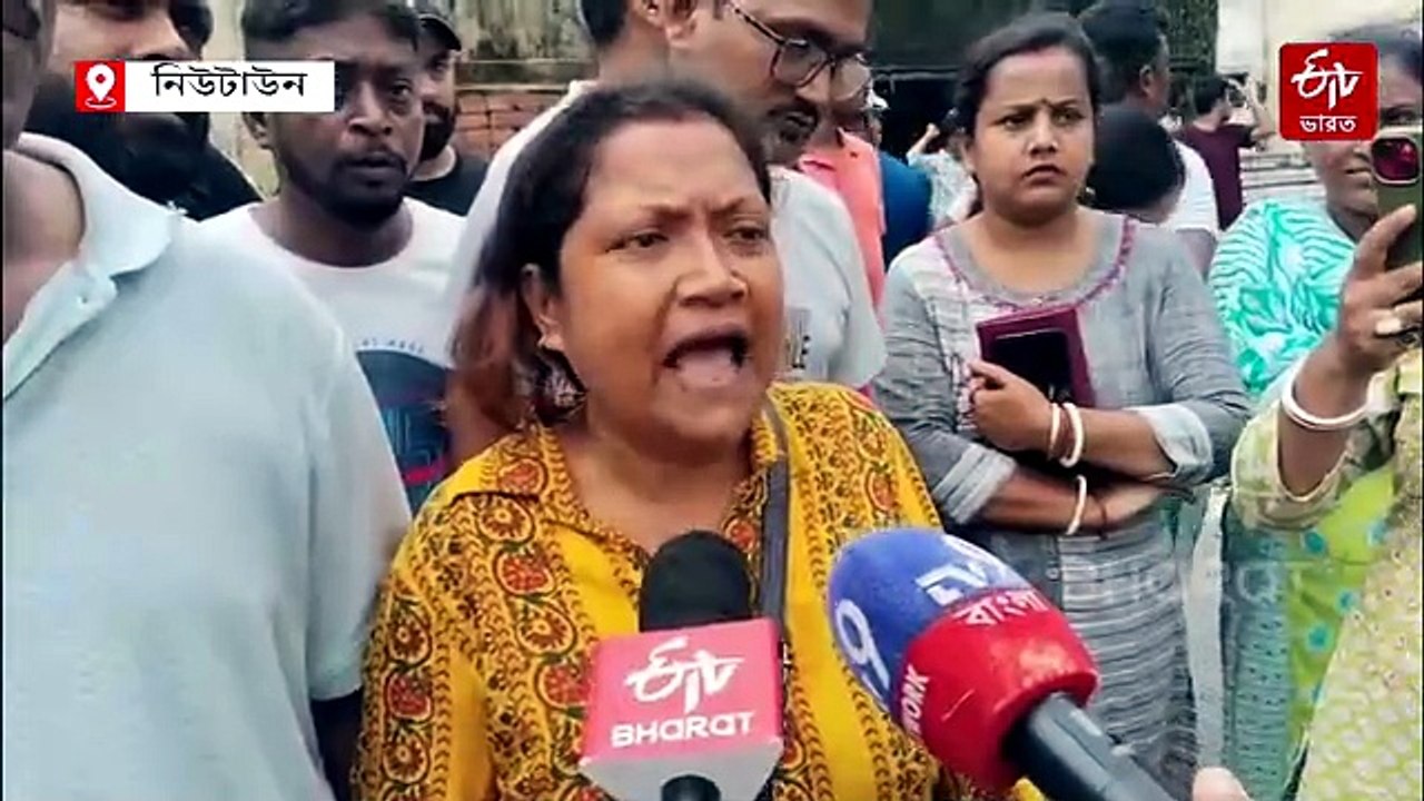 'ভালো তৃণমূল' সেজে লাভ হবে না ! তাপস চট্টোপাধ্যায়ের বাড়ির সামনে ডিম হাতে বিক্ষোভকারীরা