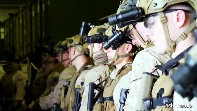 I Marines Usa ispezionano una petroliera cinese nel Golfo di Oman