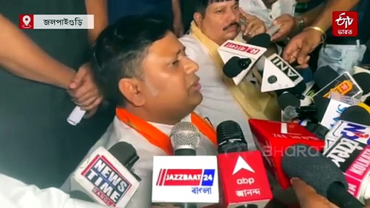 আগের সরকার লাড্ডু খাইয়েছিল, এই সরকার লাঠি খাওয়াবে ! সিদ্দিকুল্লাকে নিশানা সুকান্তর