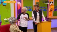 La Maestra Resurrección y Chicken se 'agarran' en vivo
