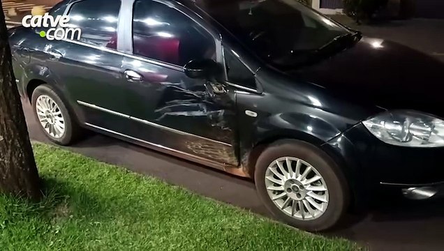 Motociclista fica ferido após batida entre duas motos e carro em cruzamento de Toledo