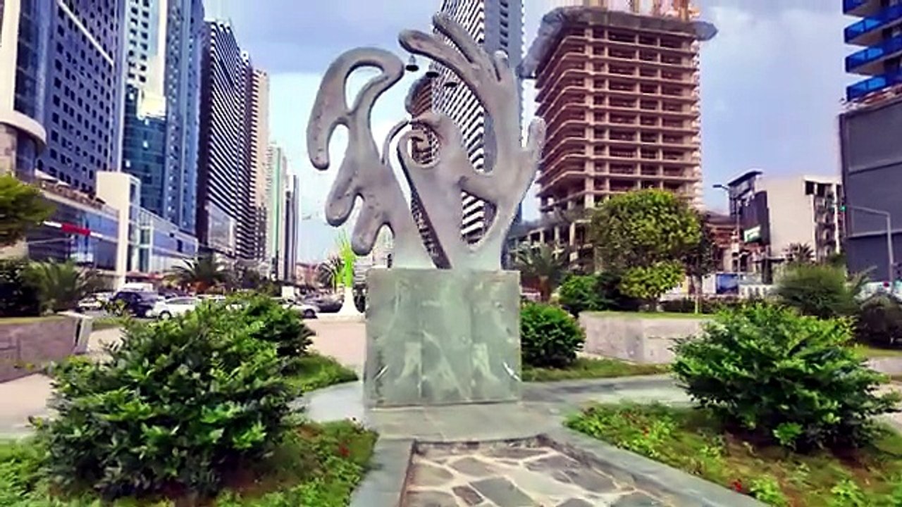 Walking tour in Batumi, Georgia